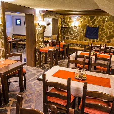 Aneli Hotel 3*